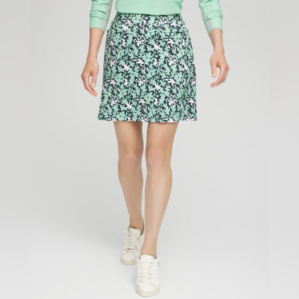 NWT Chico’s Zenergy Leaf Print Golf Active Skort Mint, Blue and White Size L